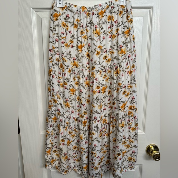 🌸 Saltwater Luxe Cream Floral Midi Skirt | Cottagecore | Size Small - Picture 3 of 6